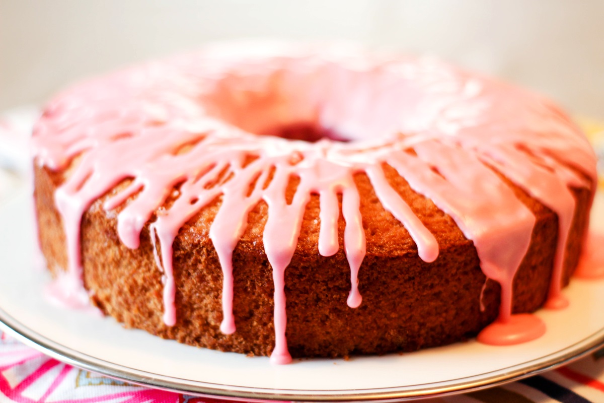 30 Homemade Treats for a Dairy-Free Mother's Day to Remember. PIctured: 7 Silly Eaters Cake with Pink Lemonade Icing